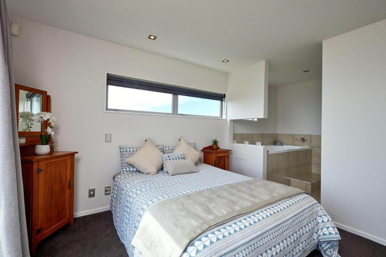 Villa Bellbird Scenic Retreat - Views Of Alps And Ocean Kaikoura Exterior foto