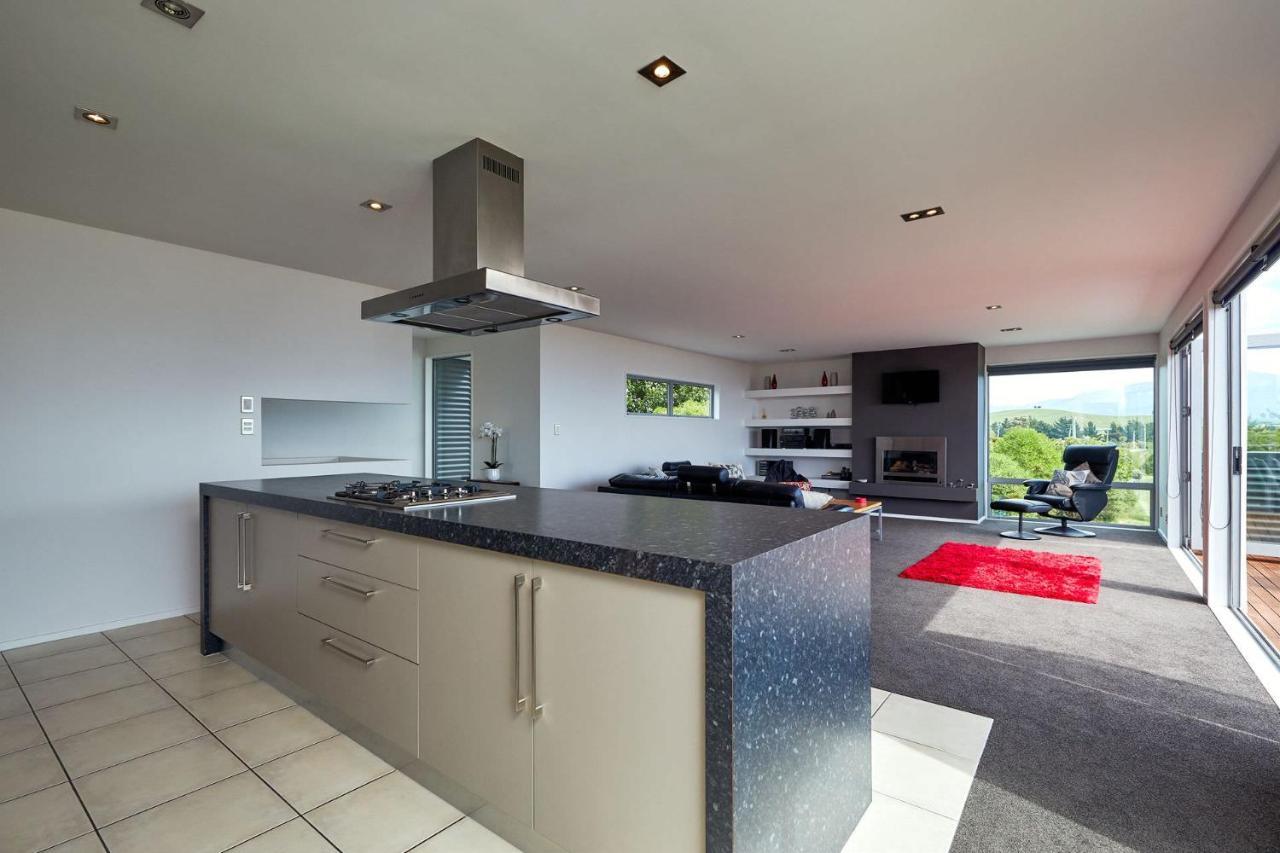 Villa Bellbird Scenic Retreat - Views Of Alps And Ocean Kaikoura Exterior foto